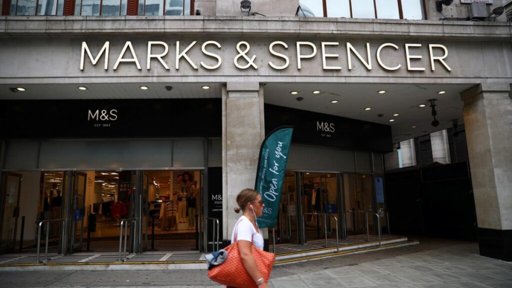 British Marks & Spencer plans to cut 7,000 jobs