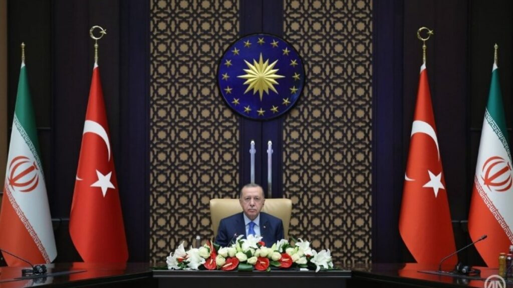 President Erdoğan hails Turkey's fight against coronavirus