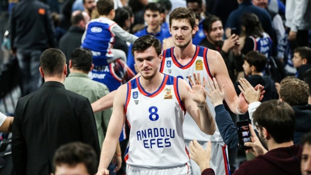 Turkish basketball player tests positive for coronavirus